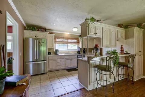 Kitchen - 1338 Blackberry Ln, Crane, MO 65633 photo 1 of 4