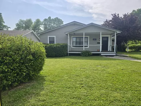 943 S Landrum St, Mount Vernon, MO 65712