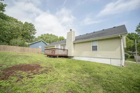Exterior - 2831 S Scotts Ln, Springfield, MO 65807 photo 5 of 6