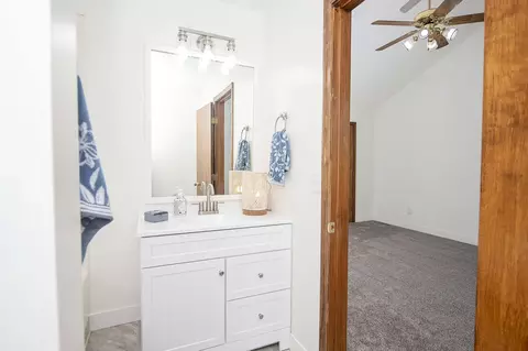 Bath - 2831 S Scotts Ln, Springfield, MO 65807 photo 5 of 5