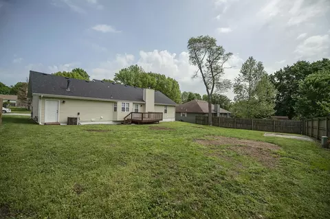 Exterior - 2831 S Scotts Ln, Springfield, MO 65807 photo 4 of 6