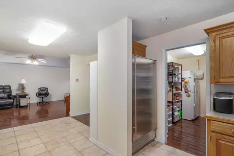 Entry Way - 150 Shelbrae Ln, Clever, MO 65631 photo 2 of 4