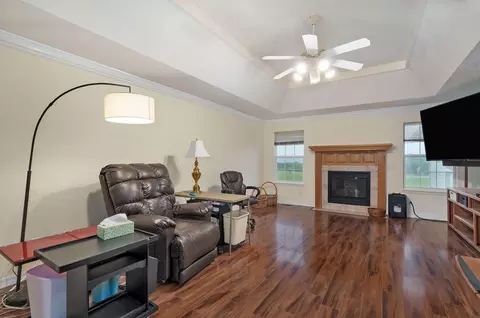 Living - 150 Shelbrae Ln, Clever, MO 65631 photo 2 of 3