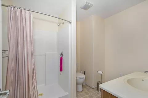 Bath - 150 Shelbrae Ln, Clever, MO 65631 photo 4 of 4