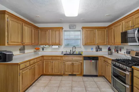 Kitchen - 150 Shelbrae Ln, Clever, MO 65631 photo 1 of 3