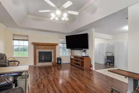 Living - 150 Shelbrae Ln, Clever, MO 65631 photo 3 of 3
