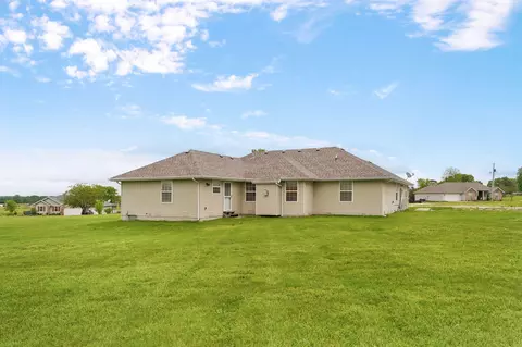 Exterior - 150 Shelbrae Ln, Clever, MO 65631 photo 6 of 8