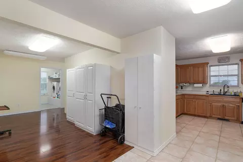 Entry Way - 150 Shelbrae Ln, Clever, MO 65631 photo 3 of 4