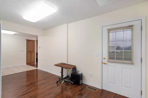 Entry Way - 150 Shelbrae Ln, Clever, MO 65631 photo 4 of 4