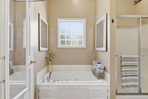 Bath - 4980 S Forest Ave, Springfield, MO 65810 photo 2 of 4