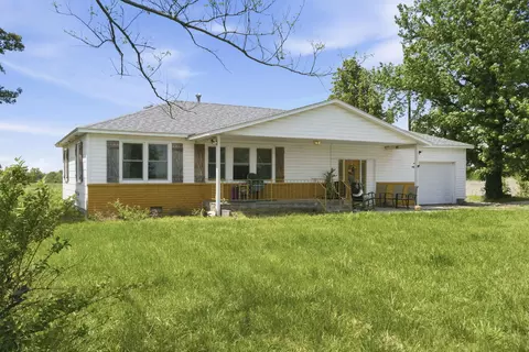 5825 Lawrence 1140, Miller, MO 65707