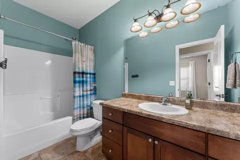 Bath - 115 Cavanaugh Pl, Branson, MO 65616 photo 1 of 4