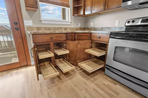 Kitchen - 115 Cavanaugh Pl, Branson, MO 65616 photo 2 of 4