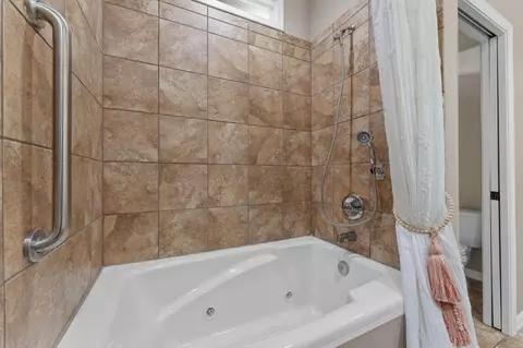 Bath - 115 Cavanaugh Pl, Branson, MO 65616 photo 3 of 4