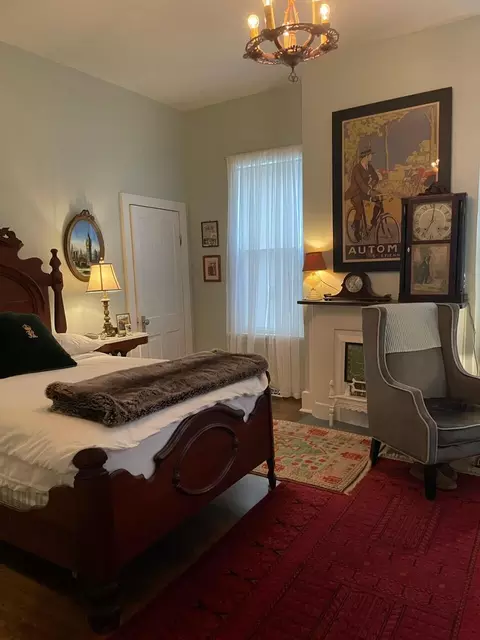Bedroom - 1536 N Washington Ave, Springfield, MO 65803 photo 1 of 11