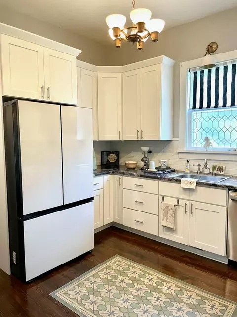 Kitchen - 1536 N Washington Ave, Springfield, MO 65803 photo 1 of 3