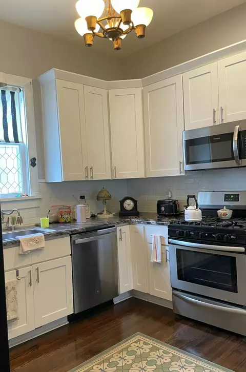 Kitchen - 1536 N Washington Ave, Springfield, MO 65803 photo 2 of 3