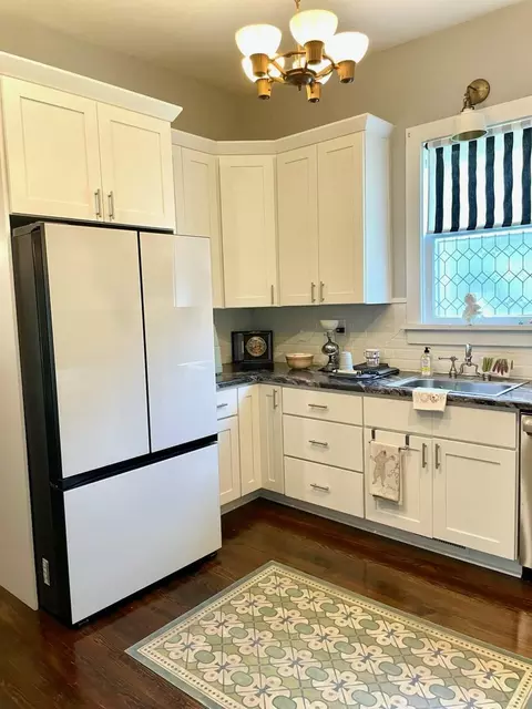 Kitchen - 1536 N Washington Ave, Springfield, MO 65803 photo 3 of 3