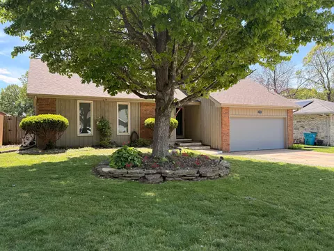2738 E Verona St, Springfield, MO 65804