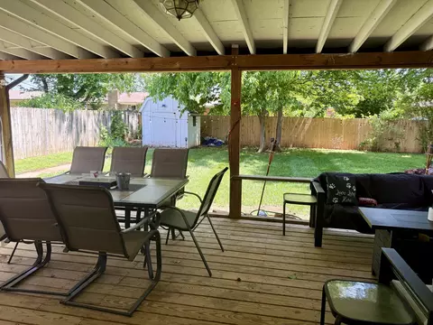 Exterior - 2474 S Virginia Ave, Springfield, MO 65807 photo 3 of 10