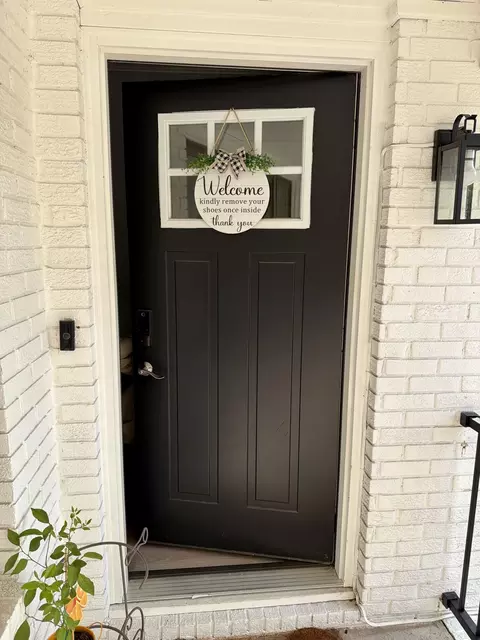 Entry Way - 2474 S Virginia Ave, Springfield, MO 65807 photo 1 of 3