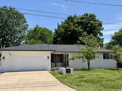 Exterior - 2474 S Virginia Ave, Springfield, MO 65807 photo 1 of 10