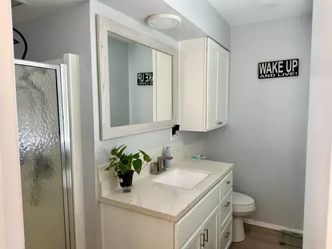 Bath - 2474 S Virginia Ave, Springfield, MO 65807 photo 1 of 3