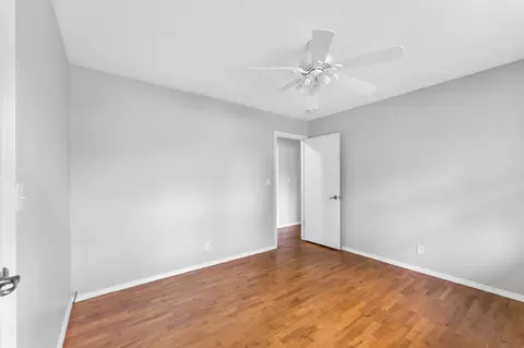 Bedroom - 3321 E Whiteside St, Springfield, MO 65804 photo 6 of 6