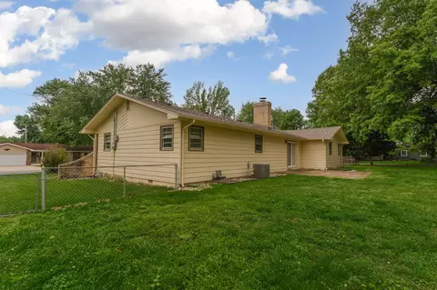 Exterior - 3321 E Whiteside St, Springfield, MO 65804 photo 8 of 11