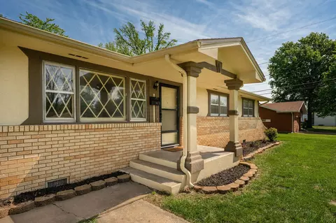 Exterior - 3321 E Whiteside St, Springfield, MO 65804 photo 2 of 11