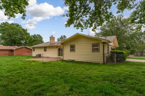 Exterior - 3321 E Whiteside St, Springfield, MO 65804 photo 11 of 11