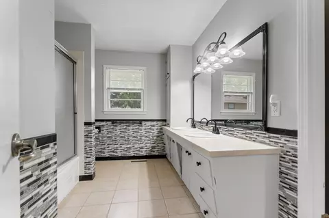 Bath - 3321 E Whiteside St, Springfield, MO 65804 photo 2 of 2