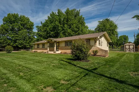 Exterior - 3321 E Whiteside St, Springfield, MO 65804 photo 3 of 11