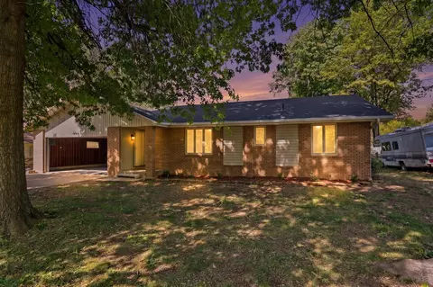 3319 N Dysart Ave, Springfield, MO 65803