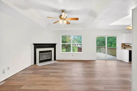 Living - 3349 W Deerfield St, Springfield, MO 65807 photo 3 of 7