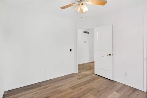 Bedroom - 3349 W Deerfield St, Springfield, MO 65807 photo 4 of 6