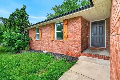 Exterior - 3349 W Deerfield St, Springfield, MO 65807 photo 4 of 9