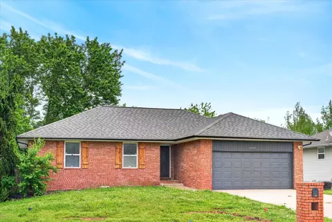 Exterior - 3349 W Deerfield St, Springfield, MO 65807 photo 3 of 9