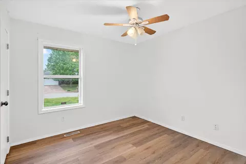 Bedroom - 3349 W Deerfield St, Springfield, MO 65807 photo 3 of 6
