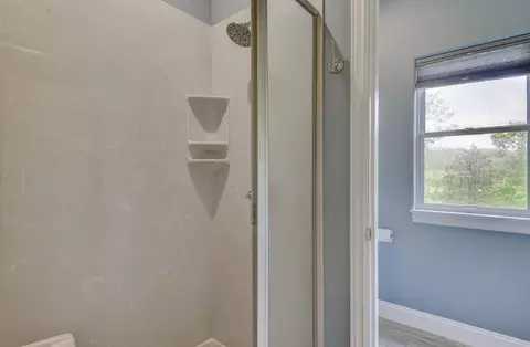 Bath - 112 Cedar Blf, Saddlebrooke, MO 65630 photo 3 of 5