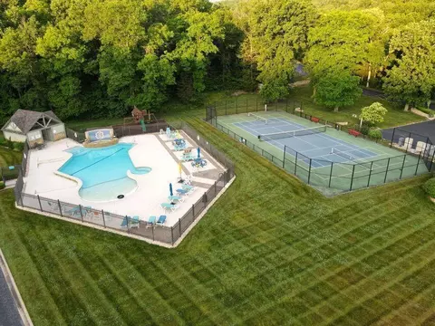 Exterior - 112 Cedar Blf, Saddlebrooke, MO 65630 photo 9 of 11