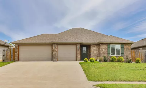3116 N Albertha Ave, Springfield, MO 65803