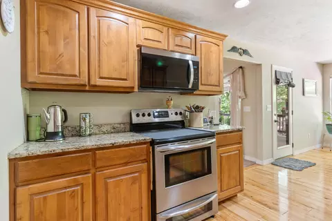 Kitchen - 474 Rocky Point Loop, Branson, MO 65616 photo 2 of 4