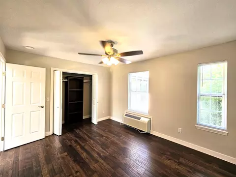 Bedroom - 4810 W Tarkio St, Springfield, MO 65802 photo 1 of 6