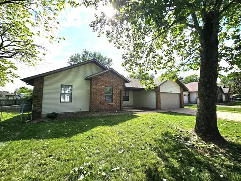 Exterior - 4810 W Tarkio St, Springfield, MO 65802 photo 3 of 10