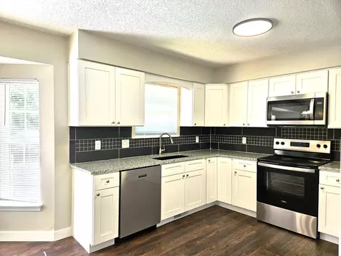 Kitchen - 4810 W Tarkio St, Springfield, MO 65802 photo 3 of 6