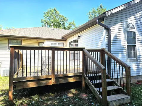 Exterior - 4810 W Tarkio St, Springfield, MO 65802 photo 6 of 10