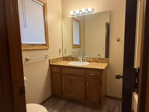 Bath - 3080 W Village Ter, Springfield, MO 65810 photo 1 of 3