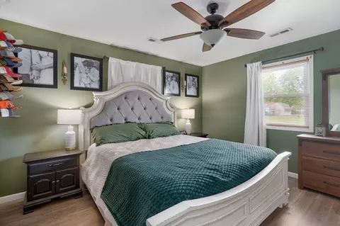 Bedroom - 1452 Slagle Rd, Bolivar, MO 65613 photo 1 of 2
