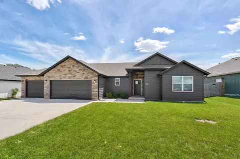 874 W Charlotte Ct, Republic, MO 65738